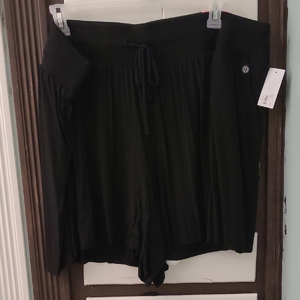 Livi Shorts (black)